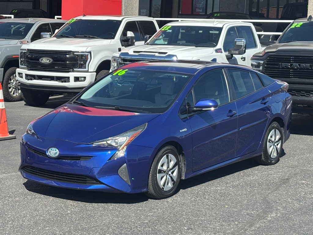 Used 2016 Toyota Prius Four image 1