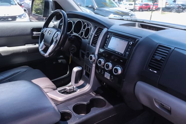 Used 2015 Toyota Sequoia Limited AWD/4WD image 38
