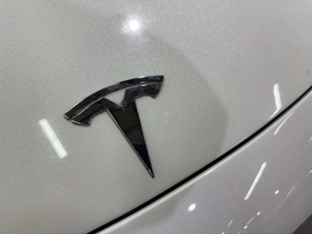 Used 2020 Tesla Model 3 Standard Range Plus image 11