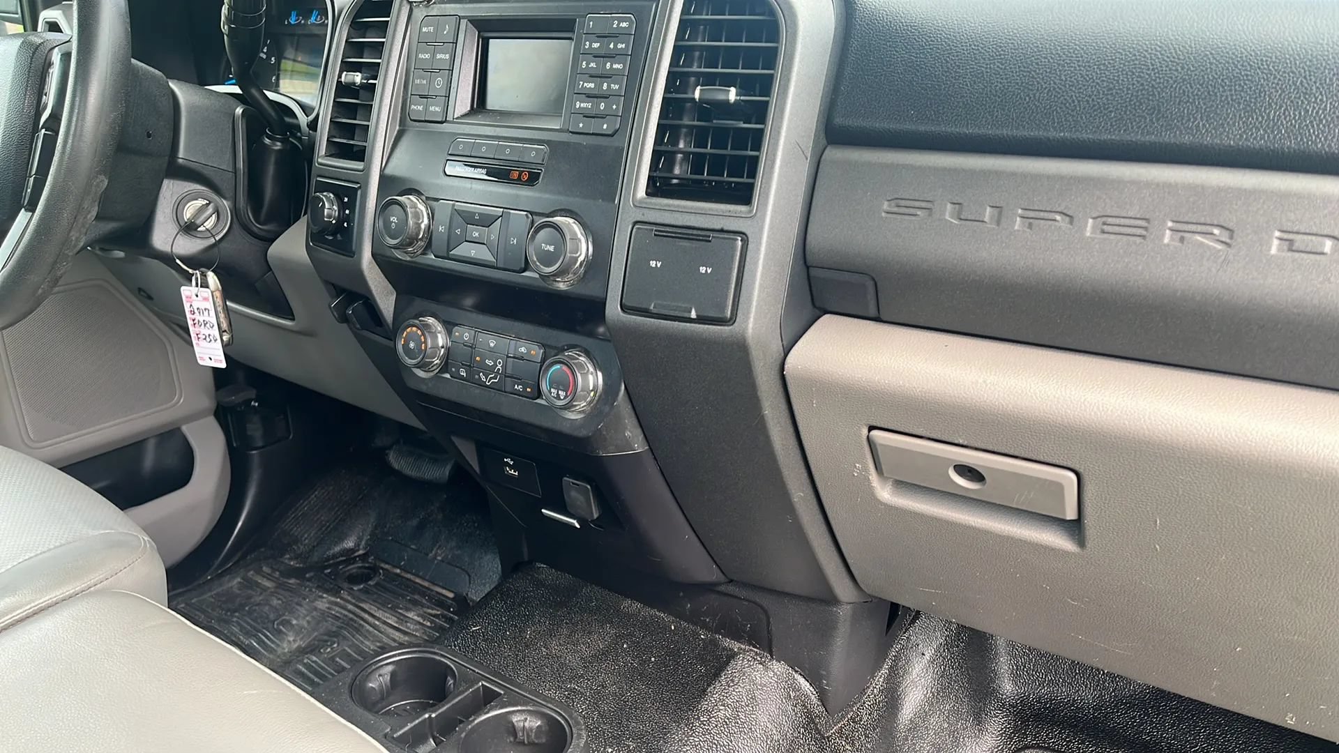 Used 2017 Ford F250 XL w/ Power Equipment Group AWD/4WD image 15