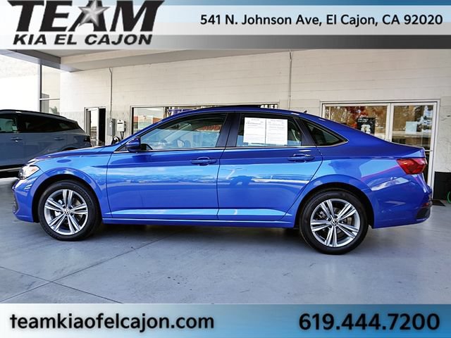 Used 2024 Volkswagen Jetta SE FWD image 6