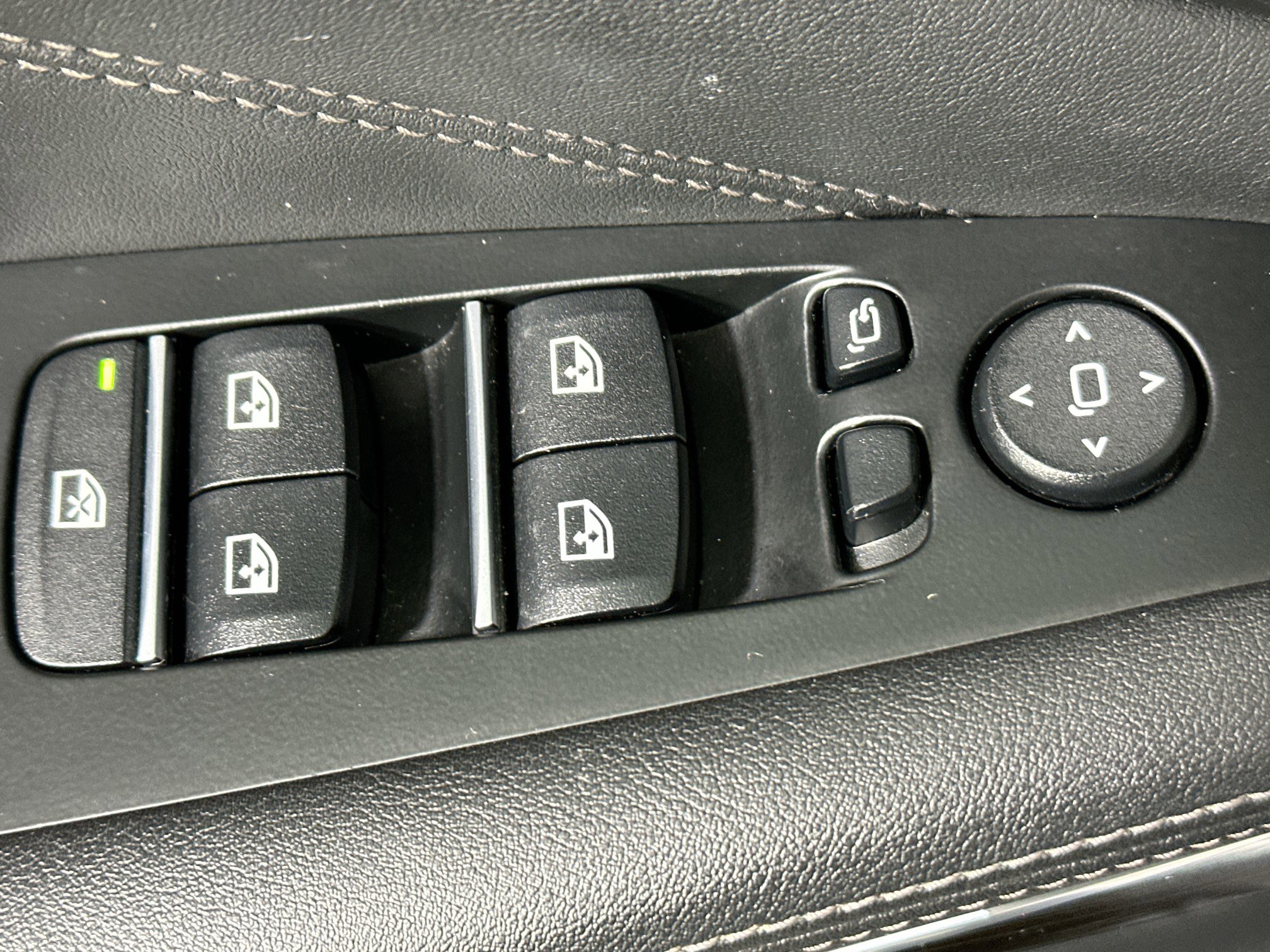 Used 2023 BMW X5 xDrive45e image 14