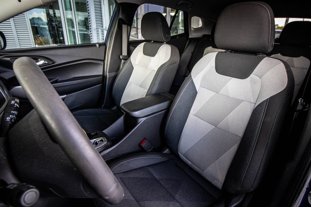 Used 2024 Chevrolet Trax LS FWD image 22