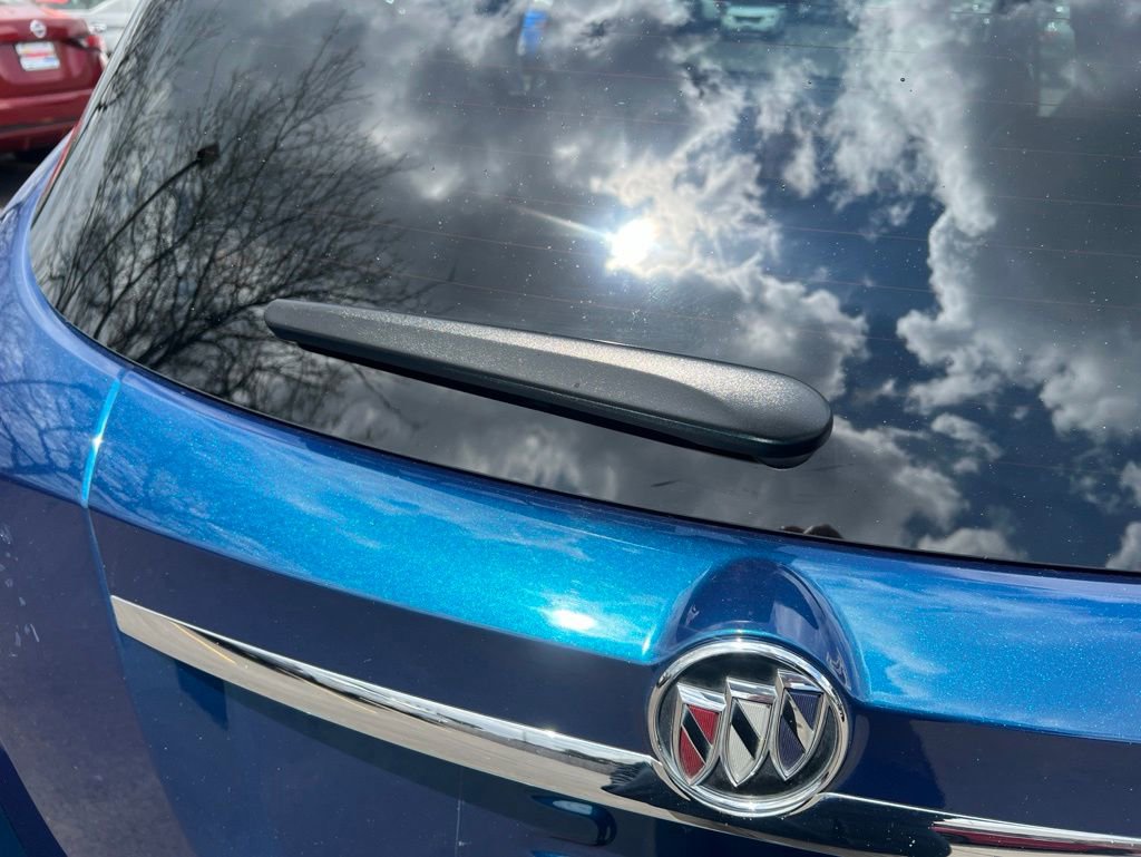 Used 2019 Buick Encore Essence FWD image 33