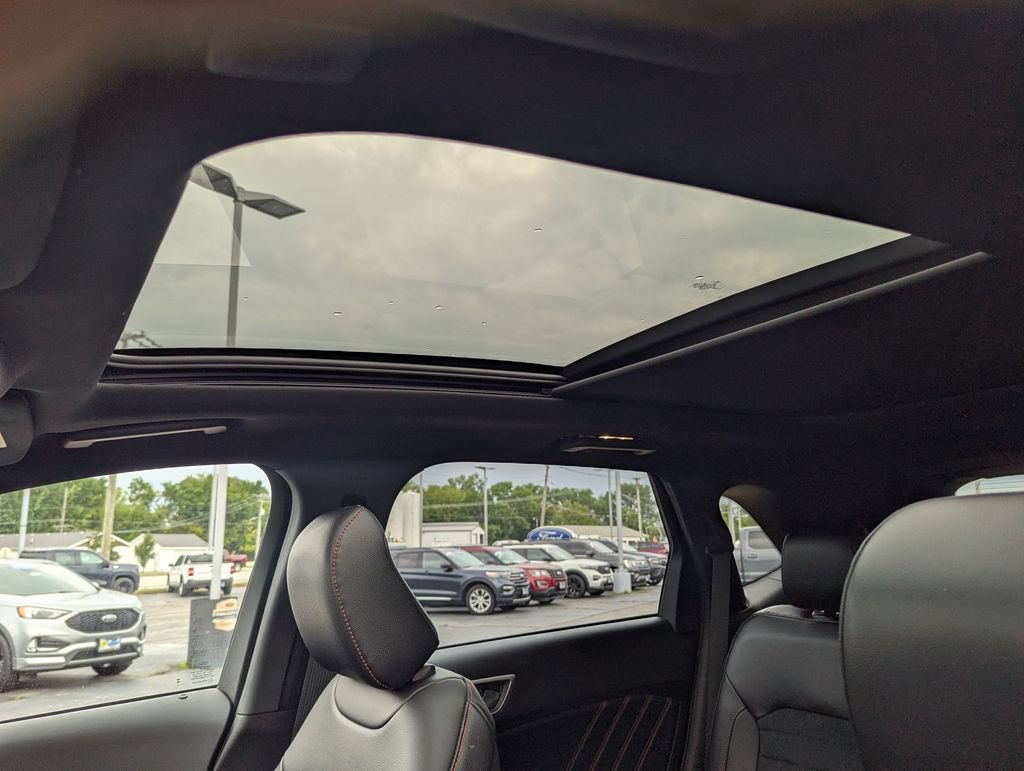 Used 2023 Ford Edge ST-Line AWD/4WD image 21