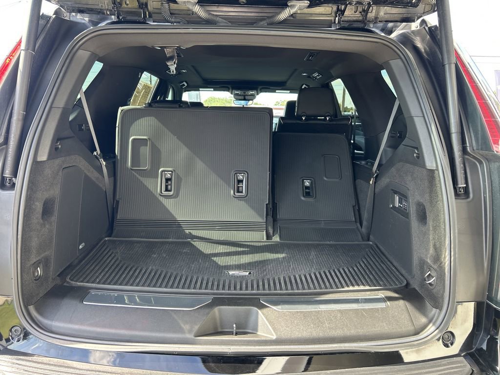 Certified 2024 Cadillac Escalade Premium Luxury image 10