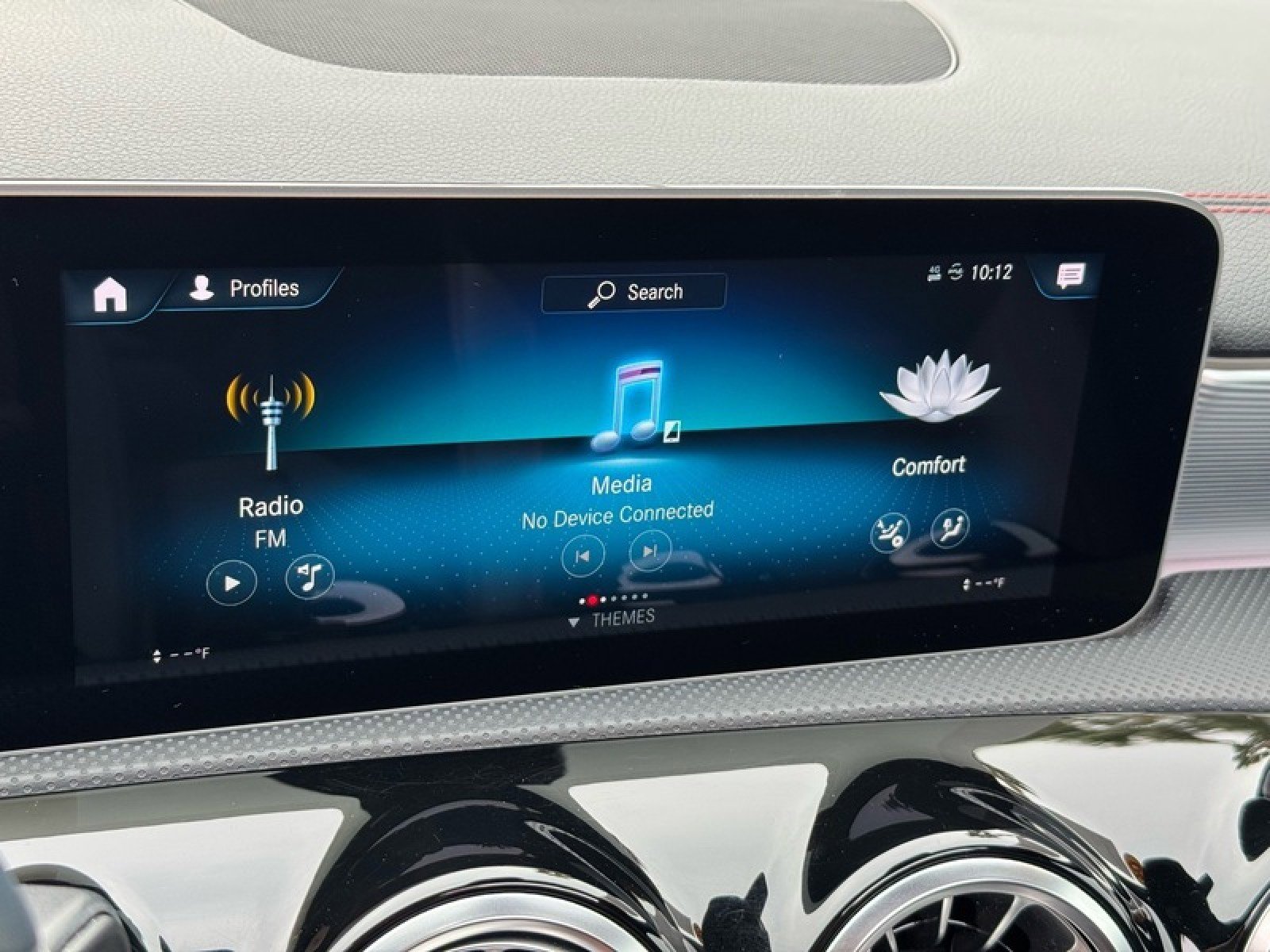 Certified 2020 Mercedes-Benz CLA 250 w/ AMG Line image 27