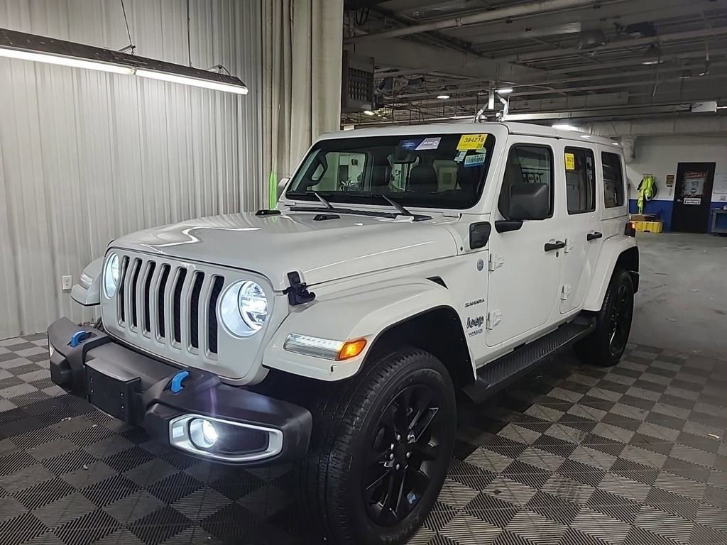 Used 2022 Jeep Wrangler Unlimited Sahara w/ Cold Weather Group image 2