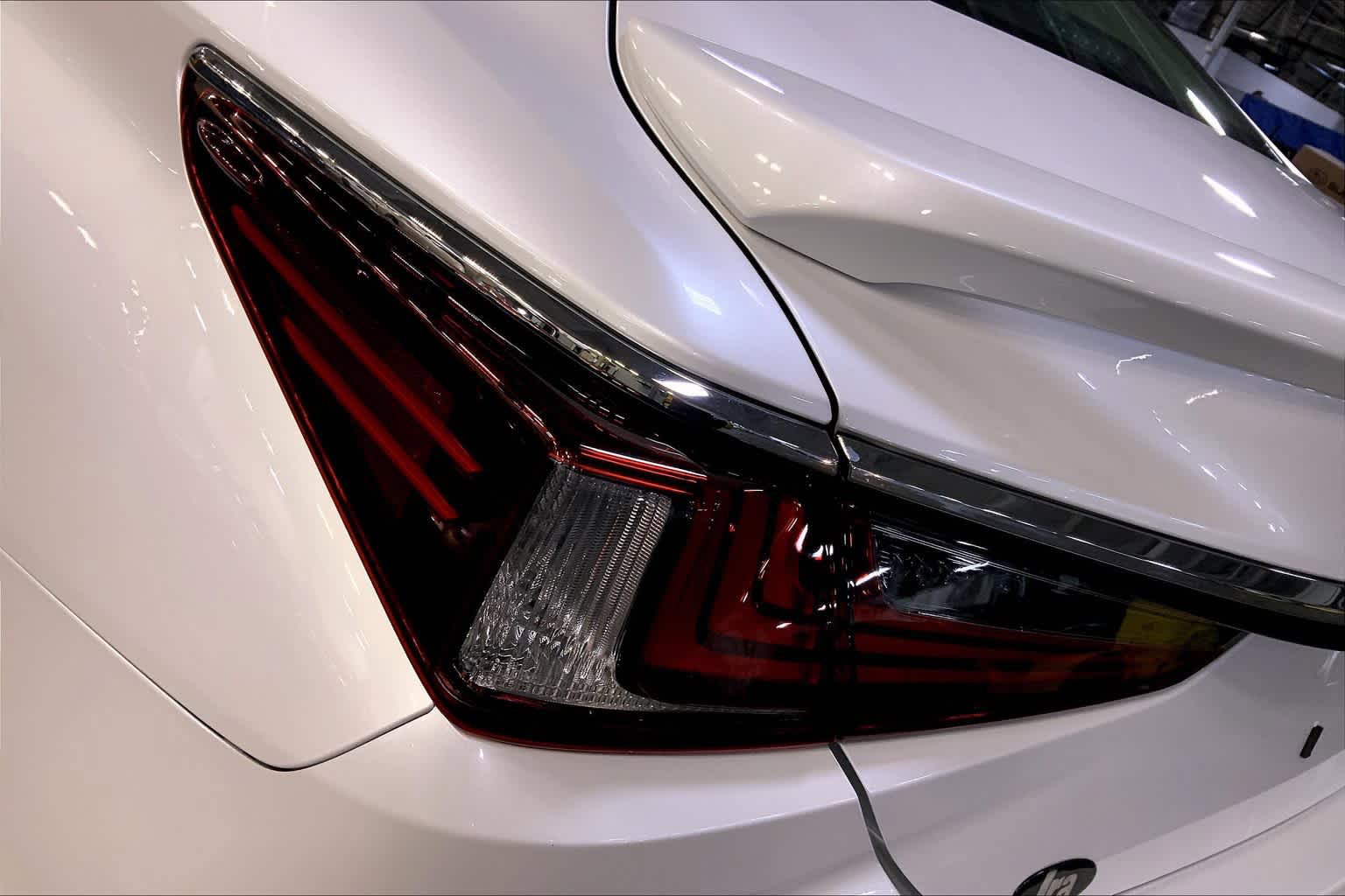 Certified 2022 Lexus ES 350 w/ Premium Package image 29