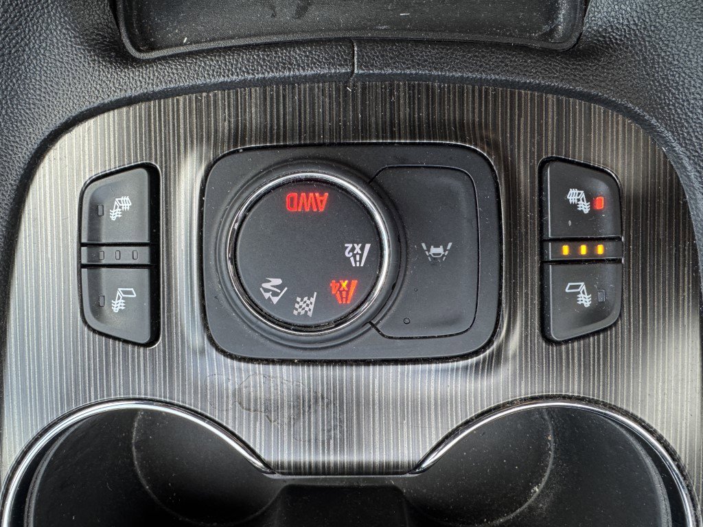 Used 2023 GMC Acadia SLT image 74