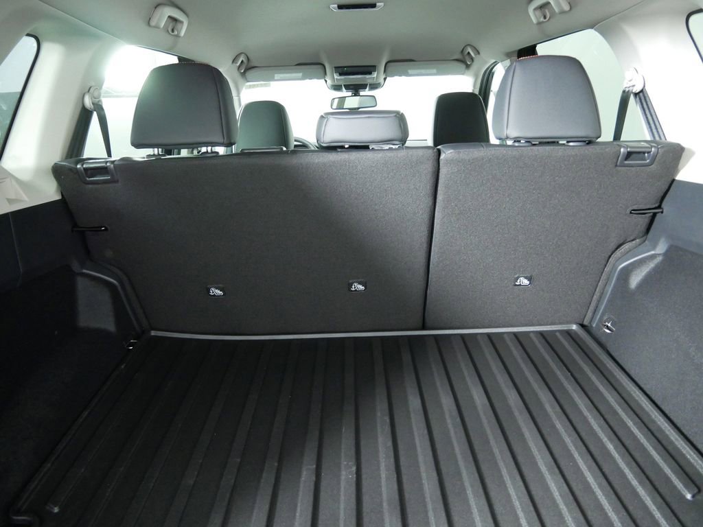 Used 2026 Nissan Rogue SV w/ Rock Creek Premium Package image 17