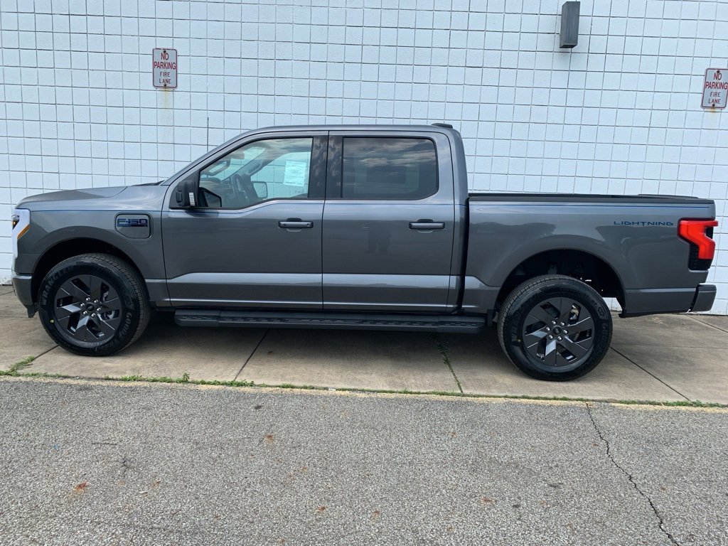 New 2025 Ford F150 Lightning Flash image 17