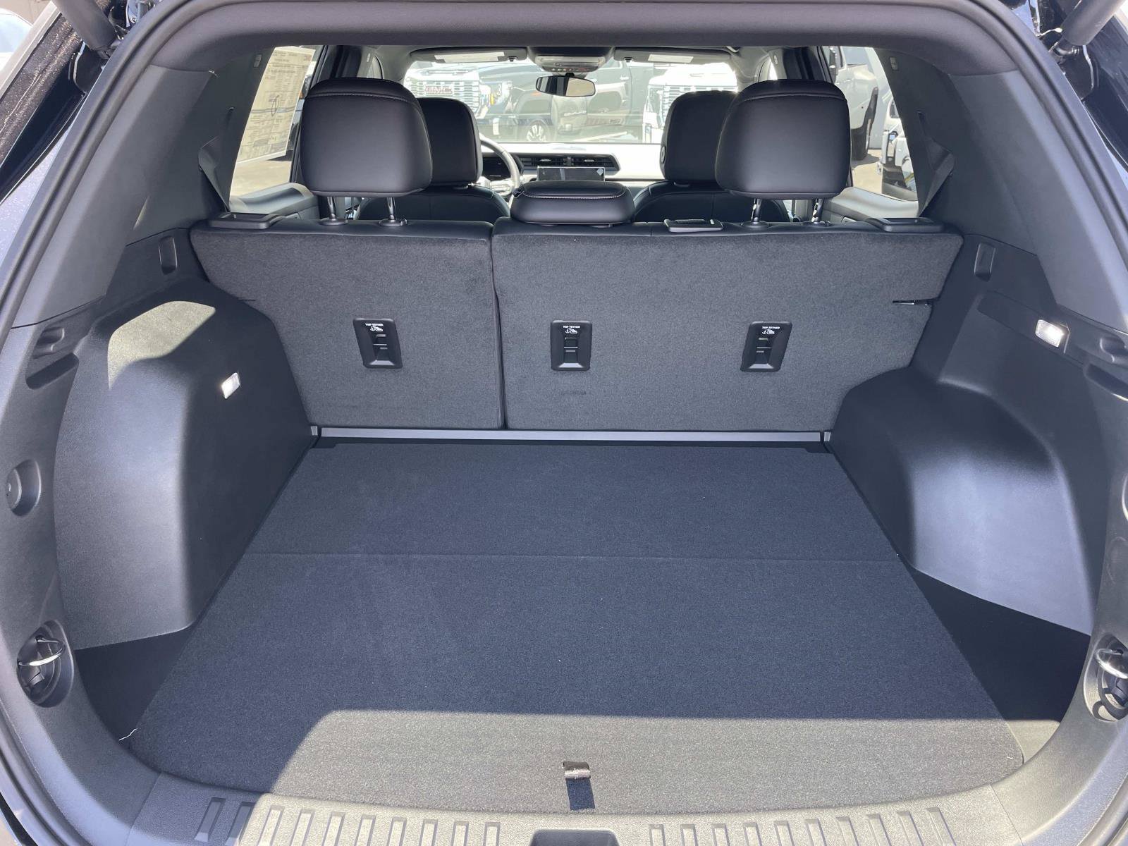 New 2026 GMC Terrain AT4 AWD/4WD image 25