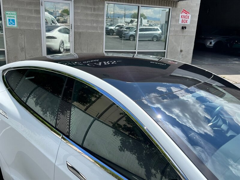 Used 2017 Tesla Model S 100D AWD/4WD image 9