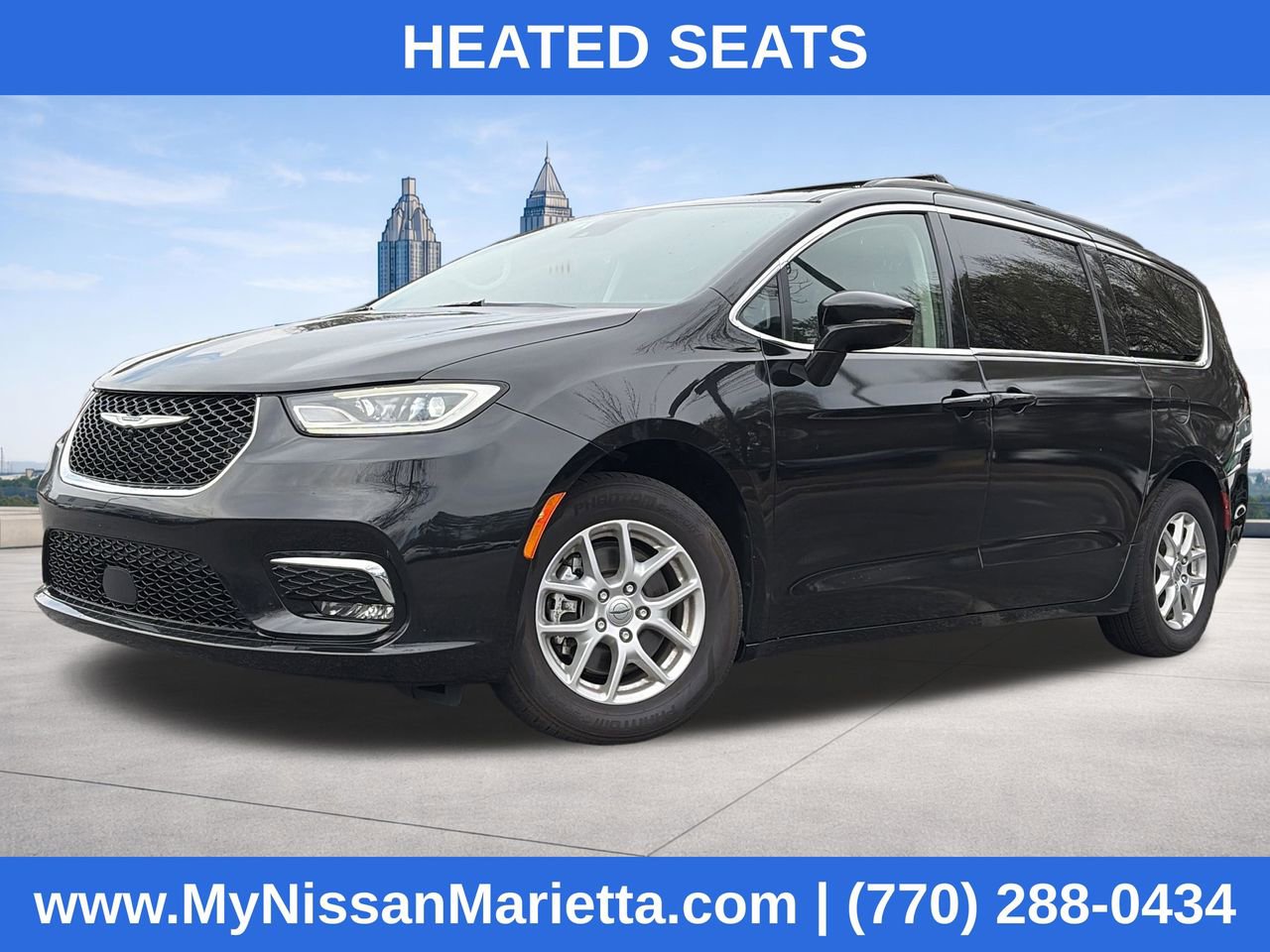 Used 2022 Chrysler Pacifica Touring-L FWD image 2