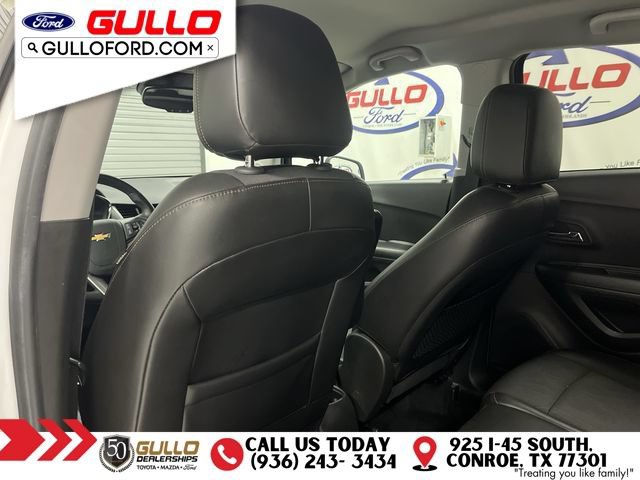 Used 2017 Chevrolet Trax LT w/ LT Convenience Package FWD image 16