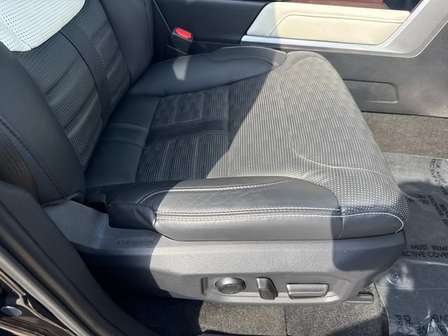 Used 2023 Toyota Tundra Capstone AWD/4WD image 17