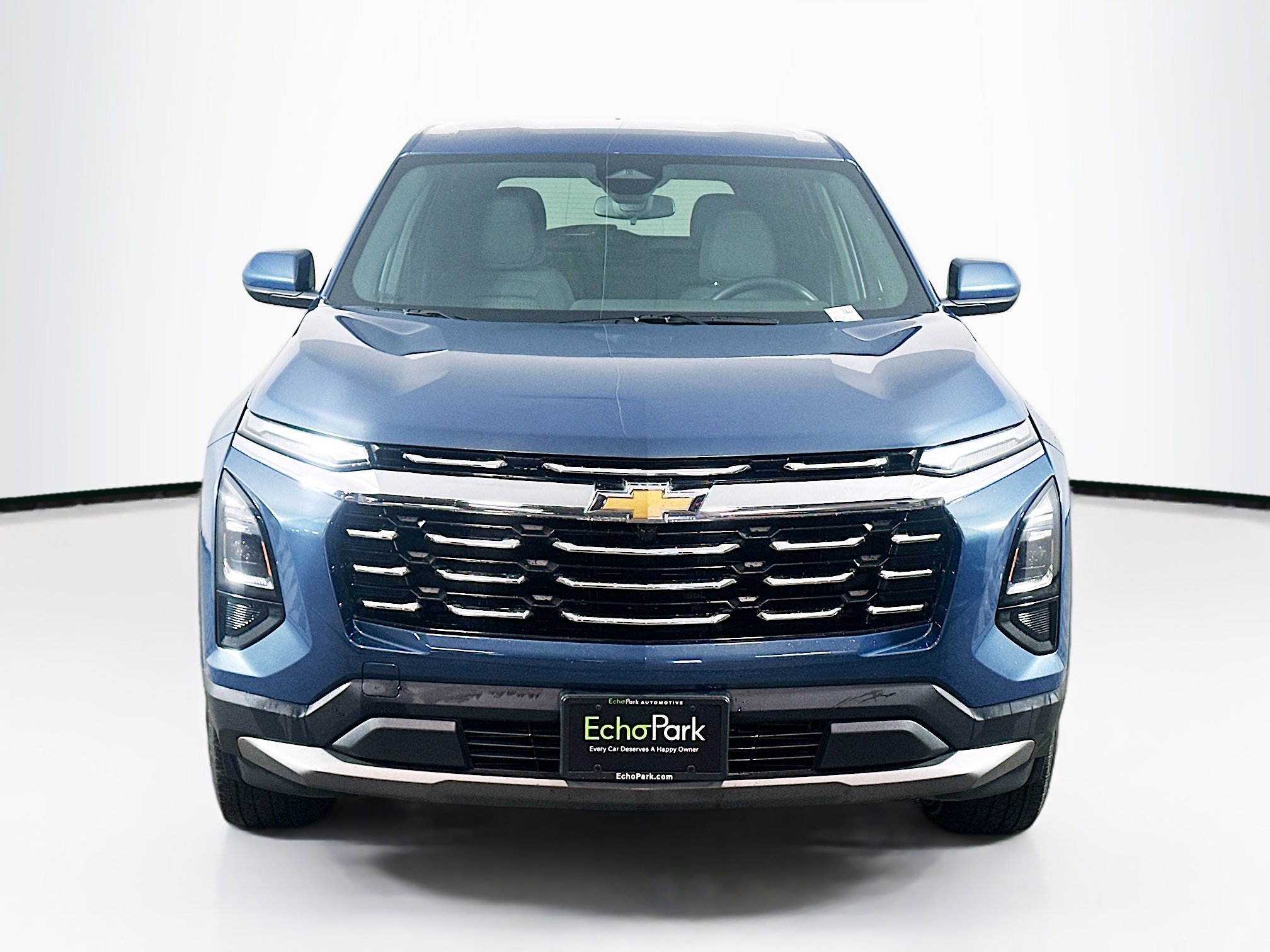 Used 2025 Chevrolet Equinox LT image 2