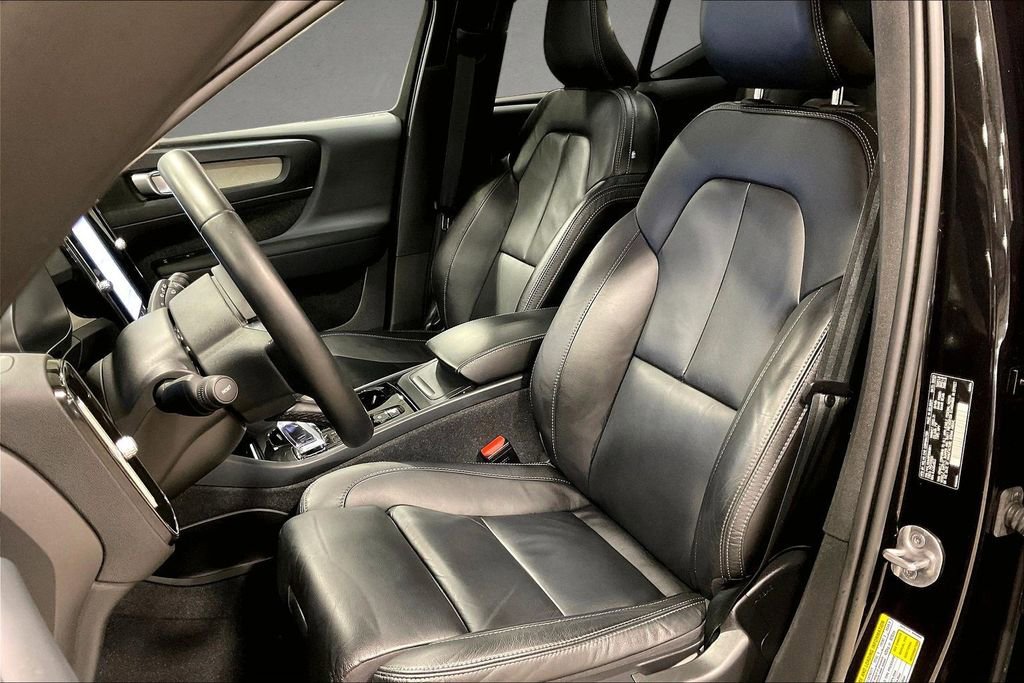 Certified 2023 Volvo XC40 B5 Plus w/ Protection Package Premier AWD/4WD image 21