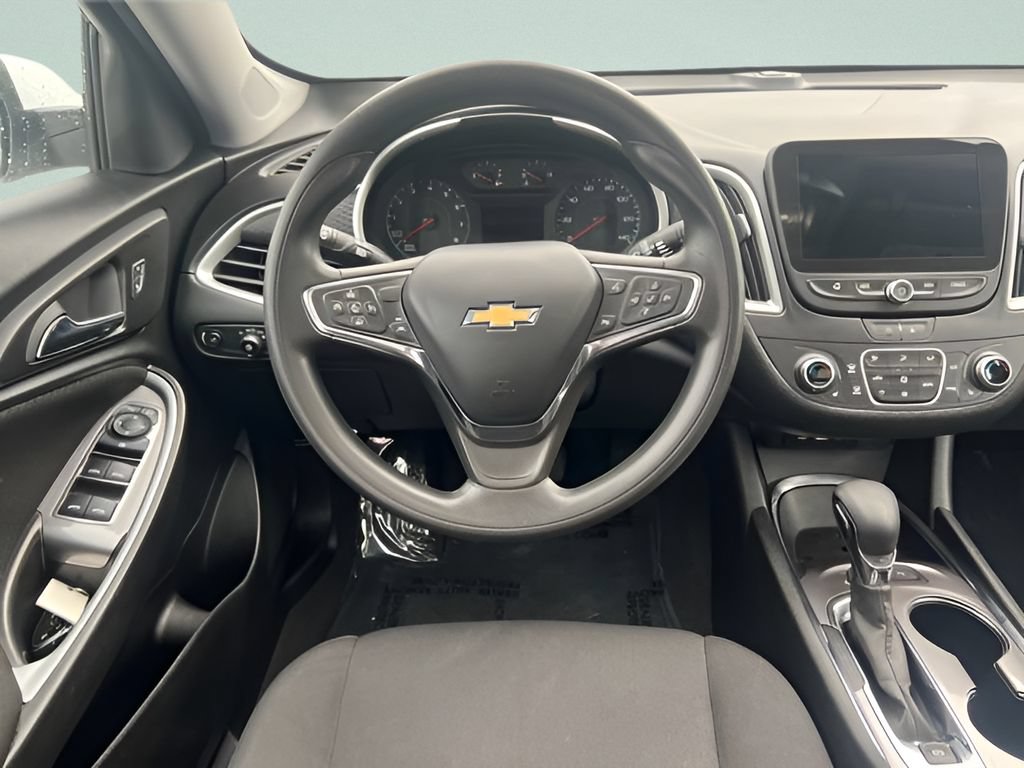 Used 2024 Chevrolet Malibu LT FWD image 13