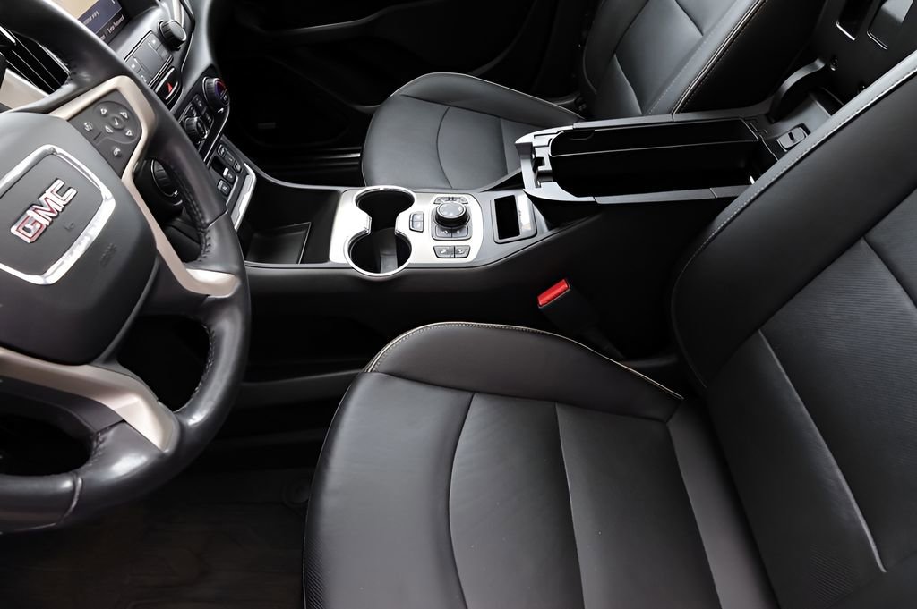 Used 2021 GMC Terrain Denali w/ Denali Premium Package image 39