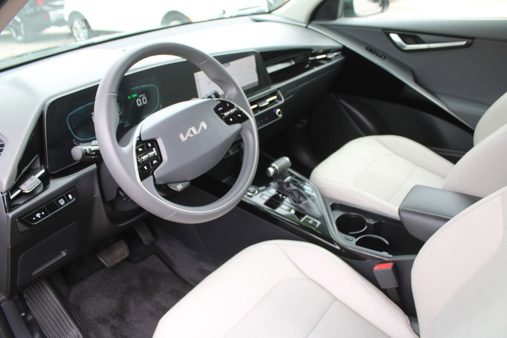 Certified 2024 Kia Niro EX image 22