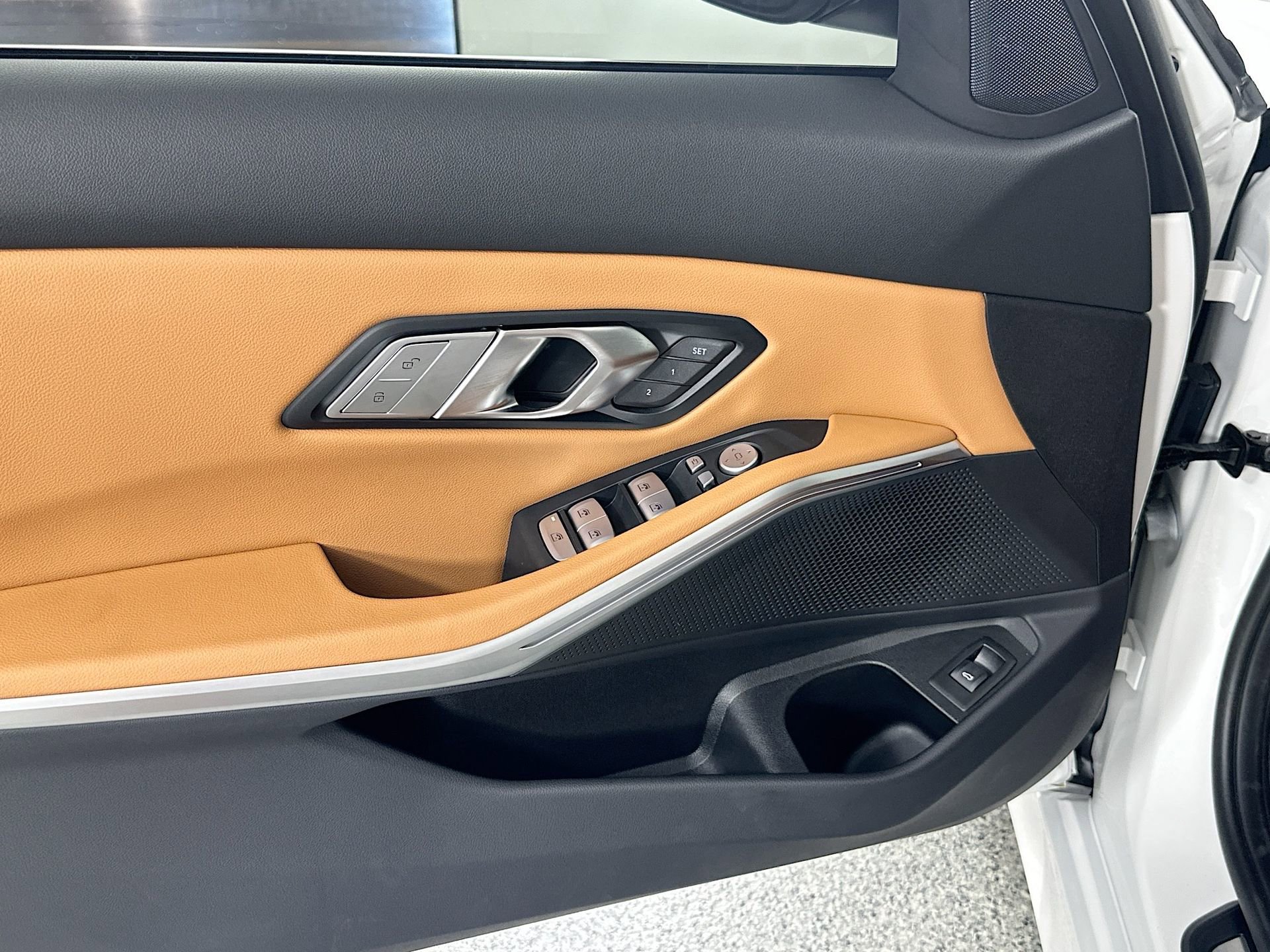 Used 2026 BMW 330i xDrive Sedan w/ Premium Package image 17