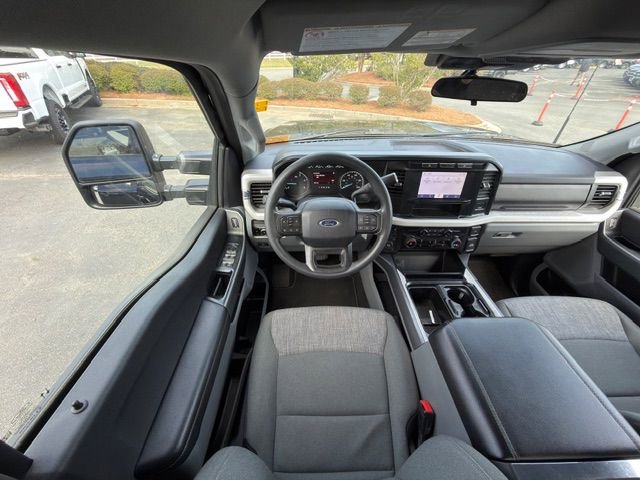 Used 2024 Ford F350 XLT image 6