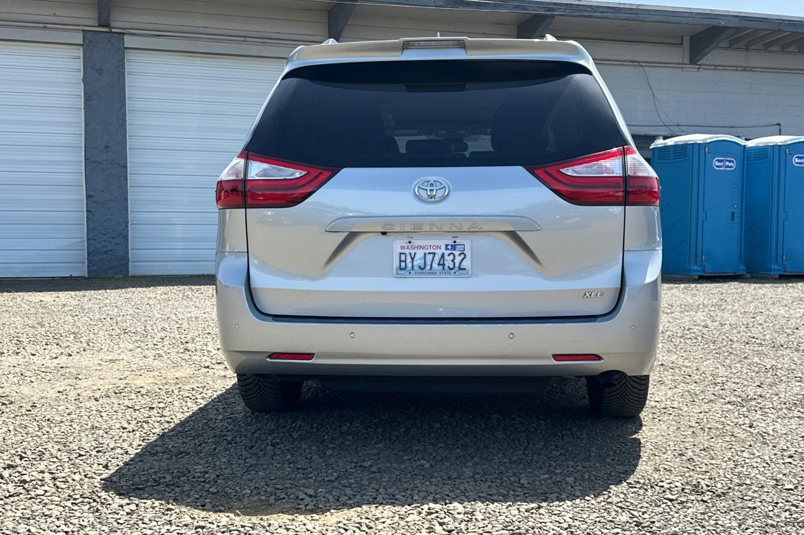 Used 2019 Toyota Sienna XLE w/ XLE Navigation Package FWD image 6