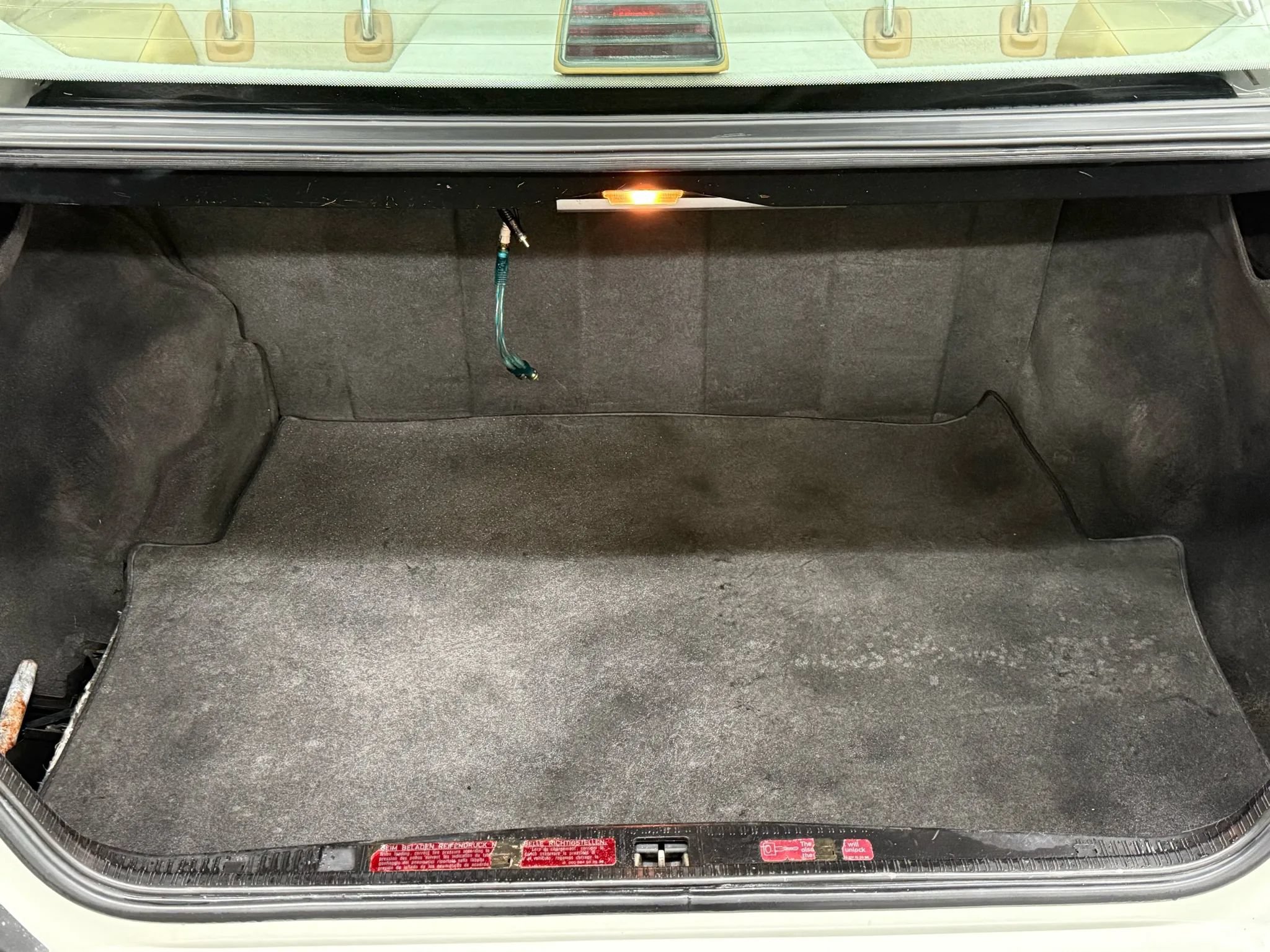 Used 1990 Mercedes-Benz 300 E 3.0 image 83