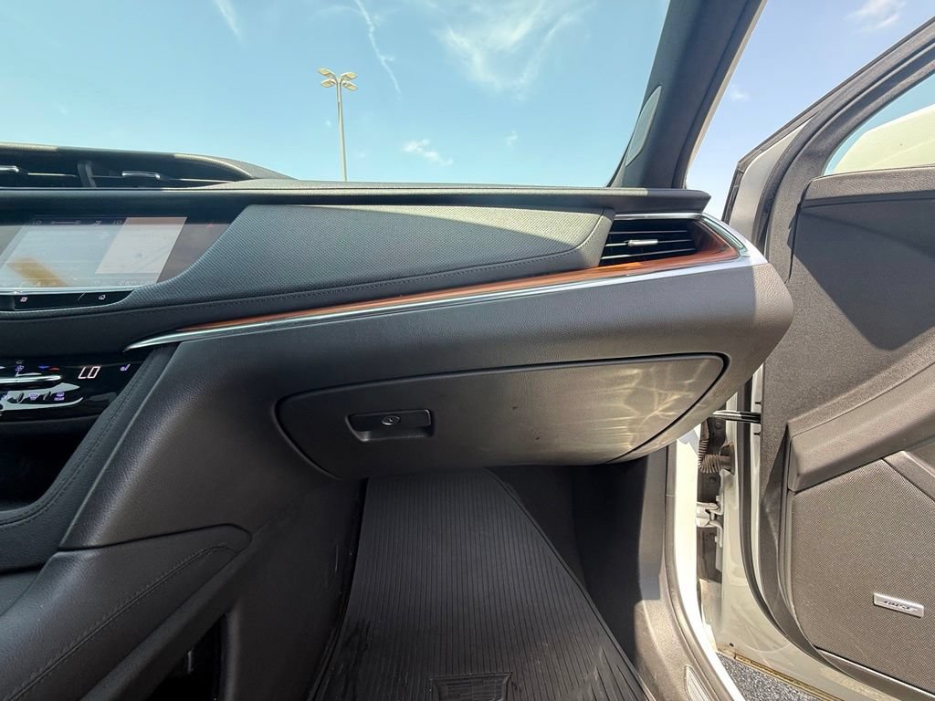 Used 2020 Cadillac XT5 Premium Luxury AWD/4WD image 31