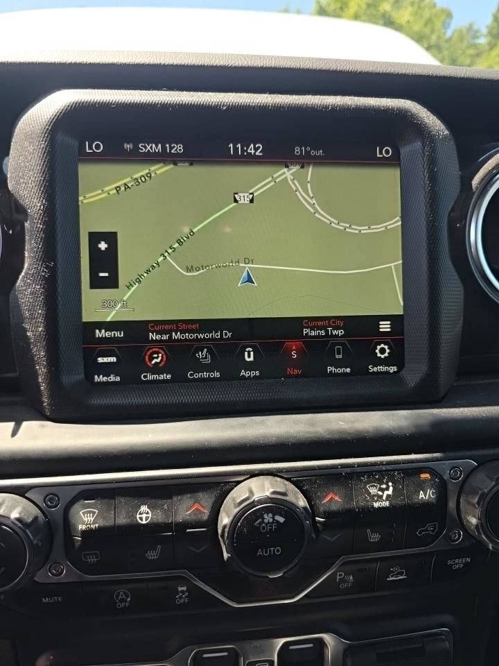 Used 2022 Jeep Wrangler Unlimited Sahara AWD/4WD image 9