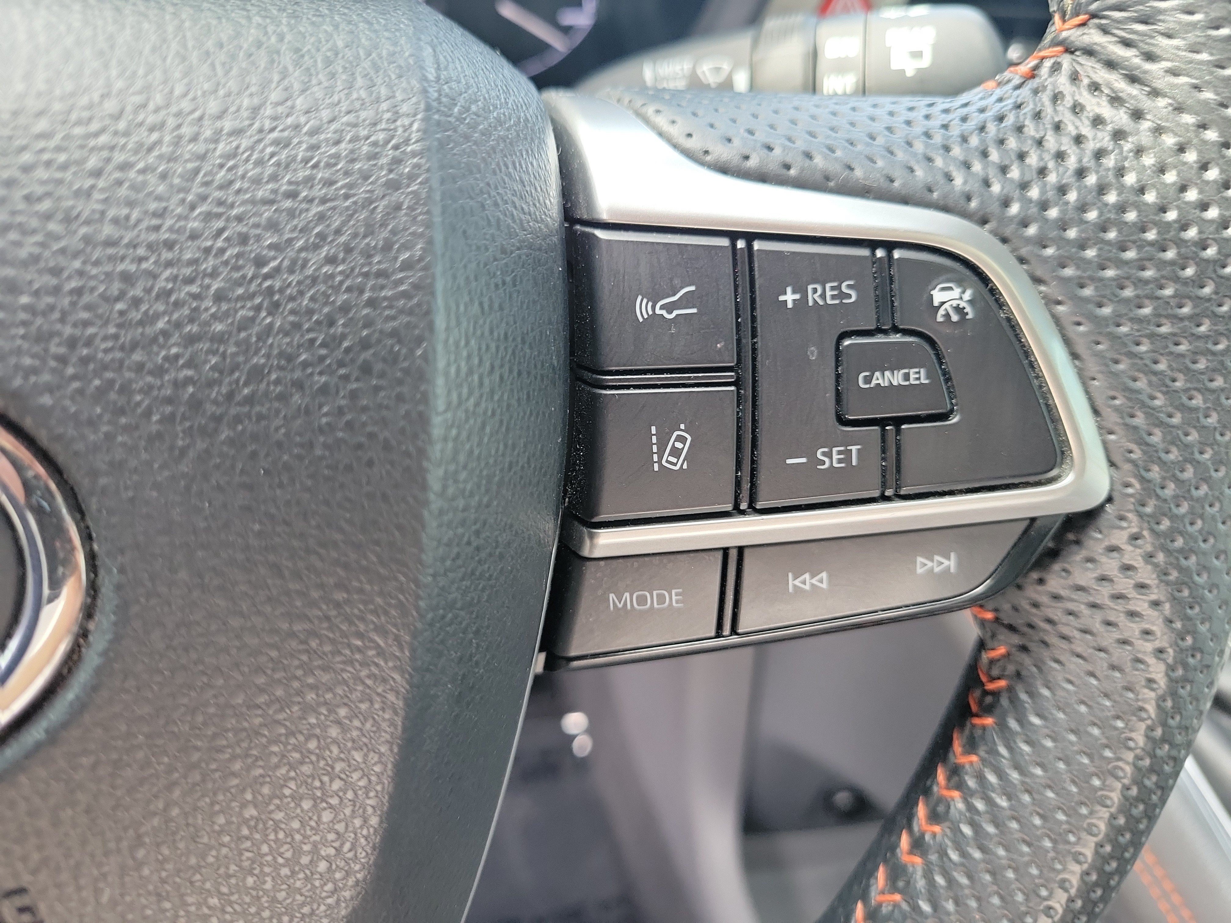 Used 2022 Toyota Sienna XSE FWD image 30