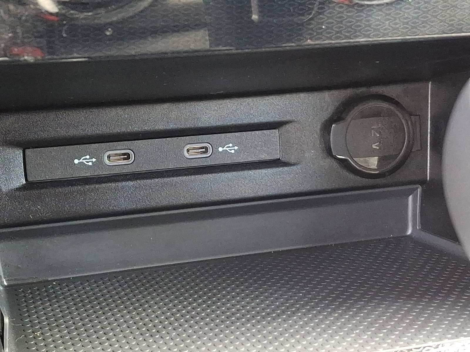 Certified 2025 Volkswagen Taos S image 24