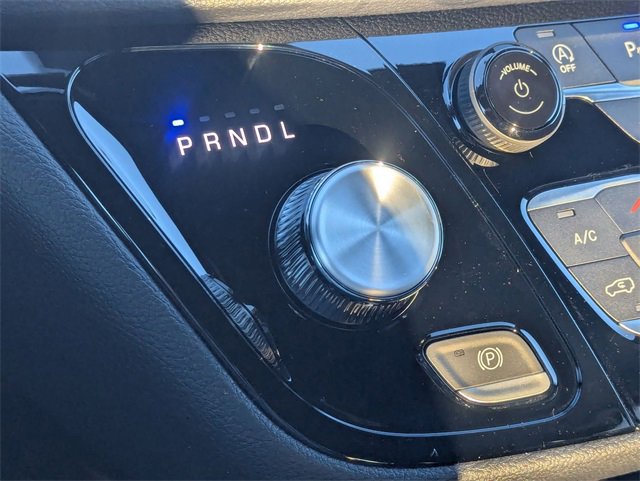 New 2026 Chrysler Pacifica Select image 16