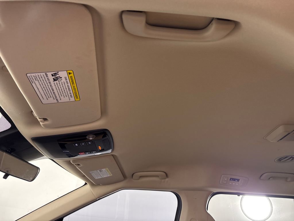 Certified 2024 Kia Carnival EX image 25