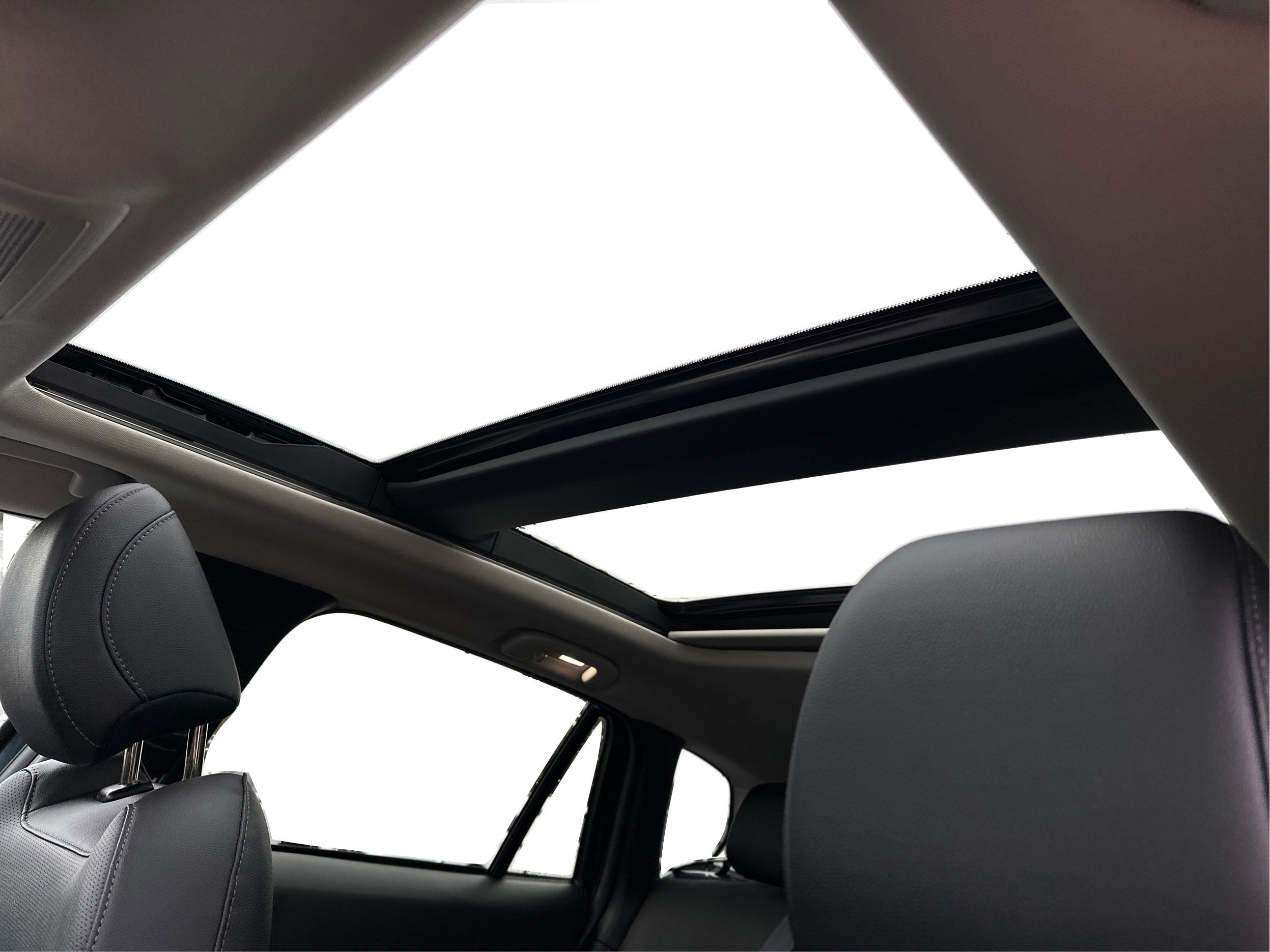 Used 2025 MAZDA CX-50 AWD 2.5 Hybrid w/ Premium Pkg image 22