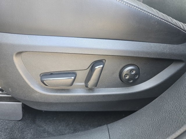 Used 2023 INFINITI QX55 Essential w/ Accent Package image 16