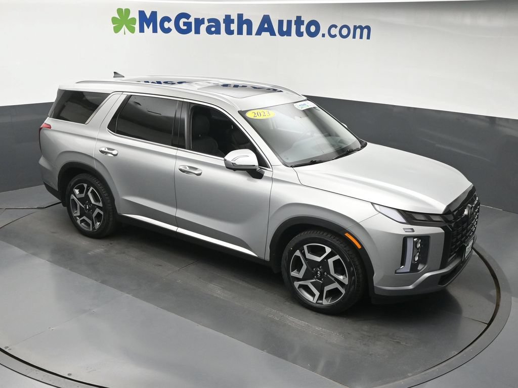 Used 2023 Hyundai Palisade Limited w/ Cargo Package AWD/4WD image 3