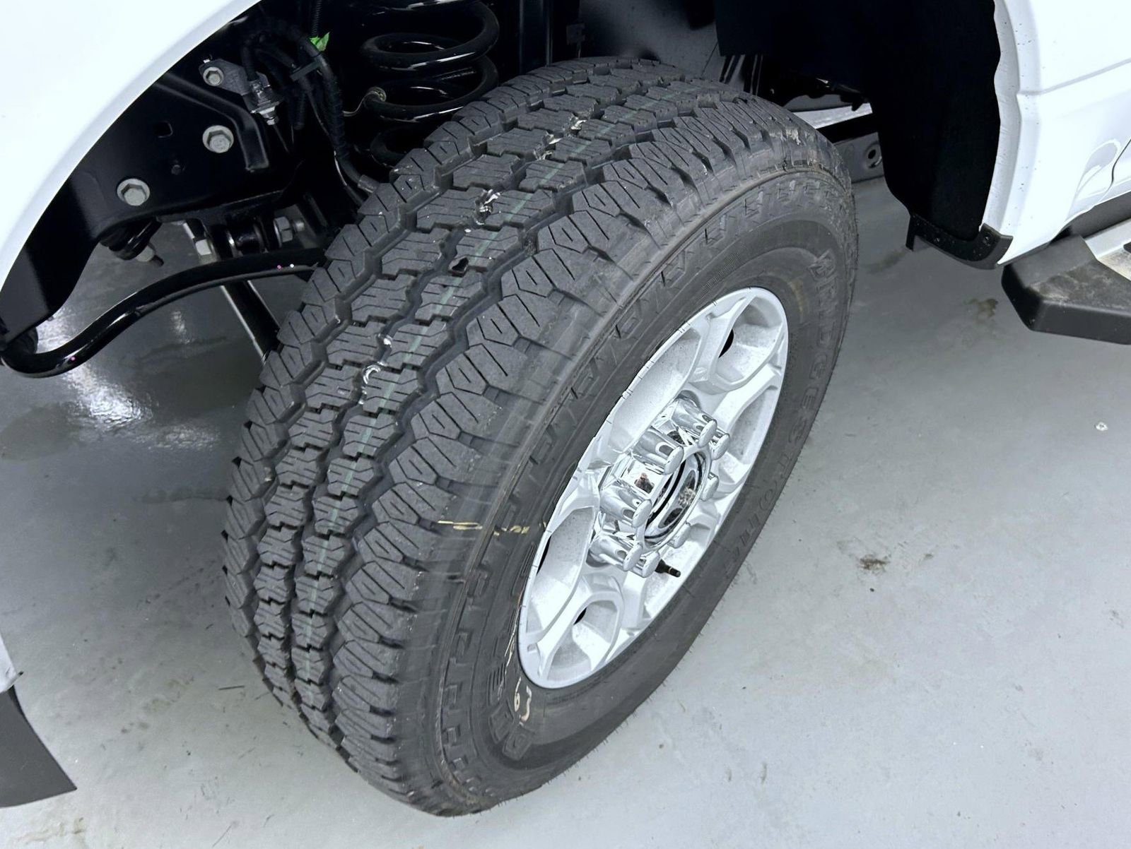 New 2026 Ford F250 XLT w/ FX4 Off-Road Package image 23