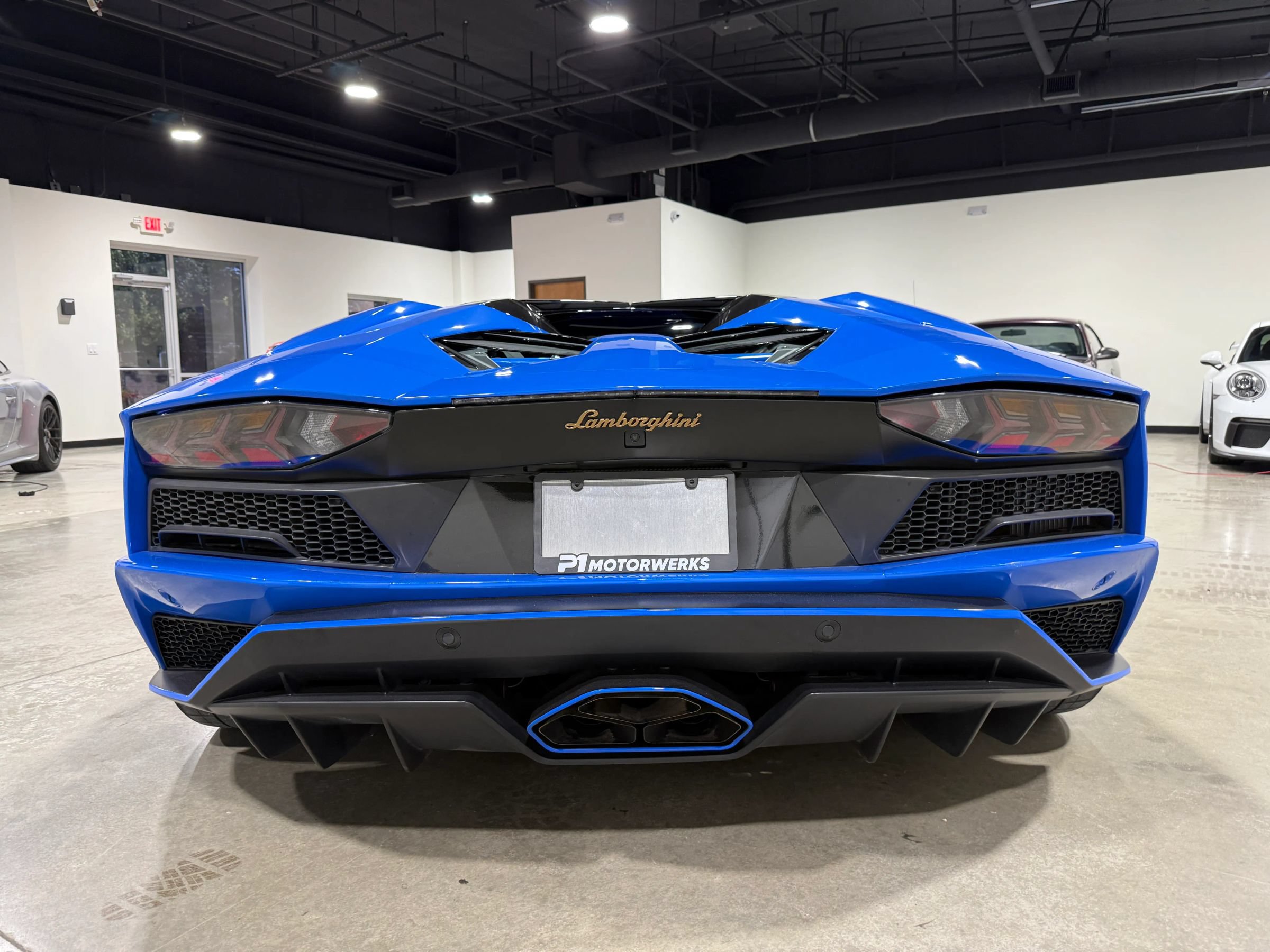 Used 2018 Lamborghini Aventador S AWD/4WD image 32