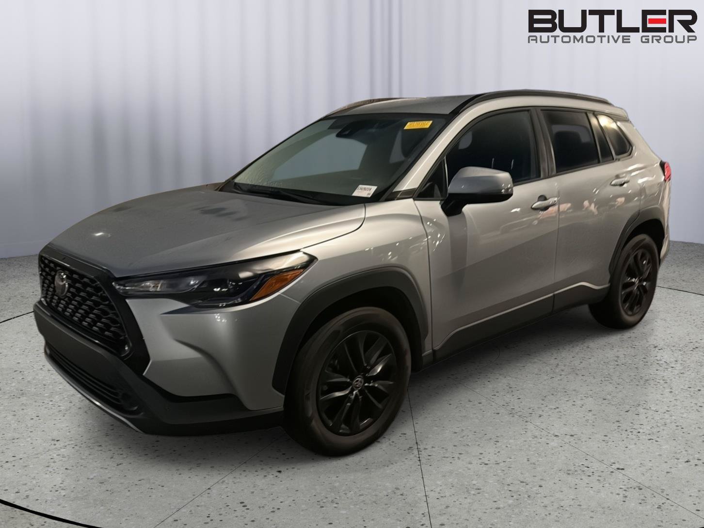 Used 2022 Toyota Corolla Cross LE FWD image 2
