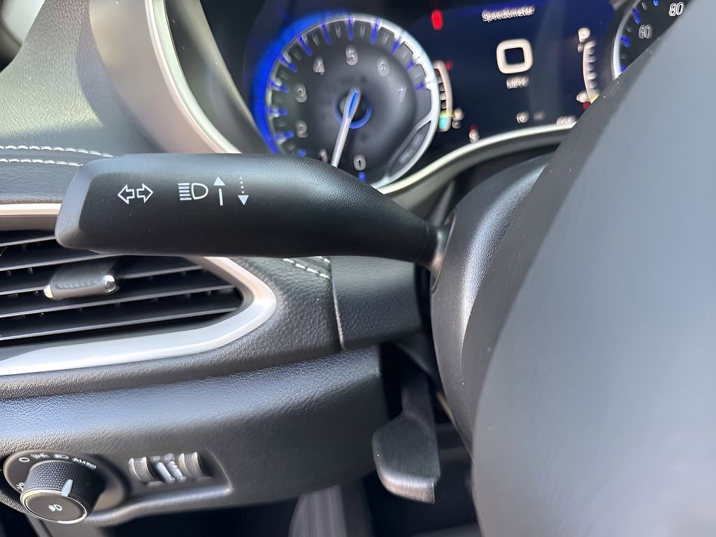 New 2025 Chrysler Pacifica Select AWD/4WD image 27