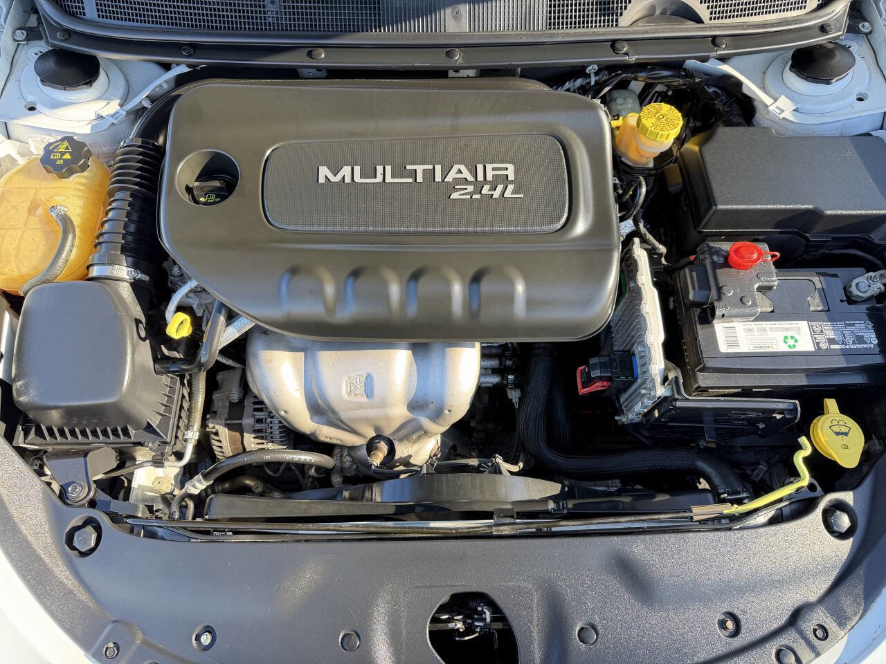 Used 2016 Dodge Dart SXT image 16