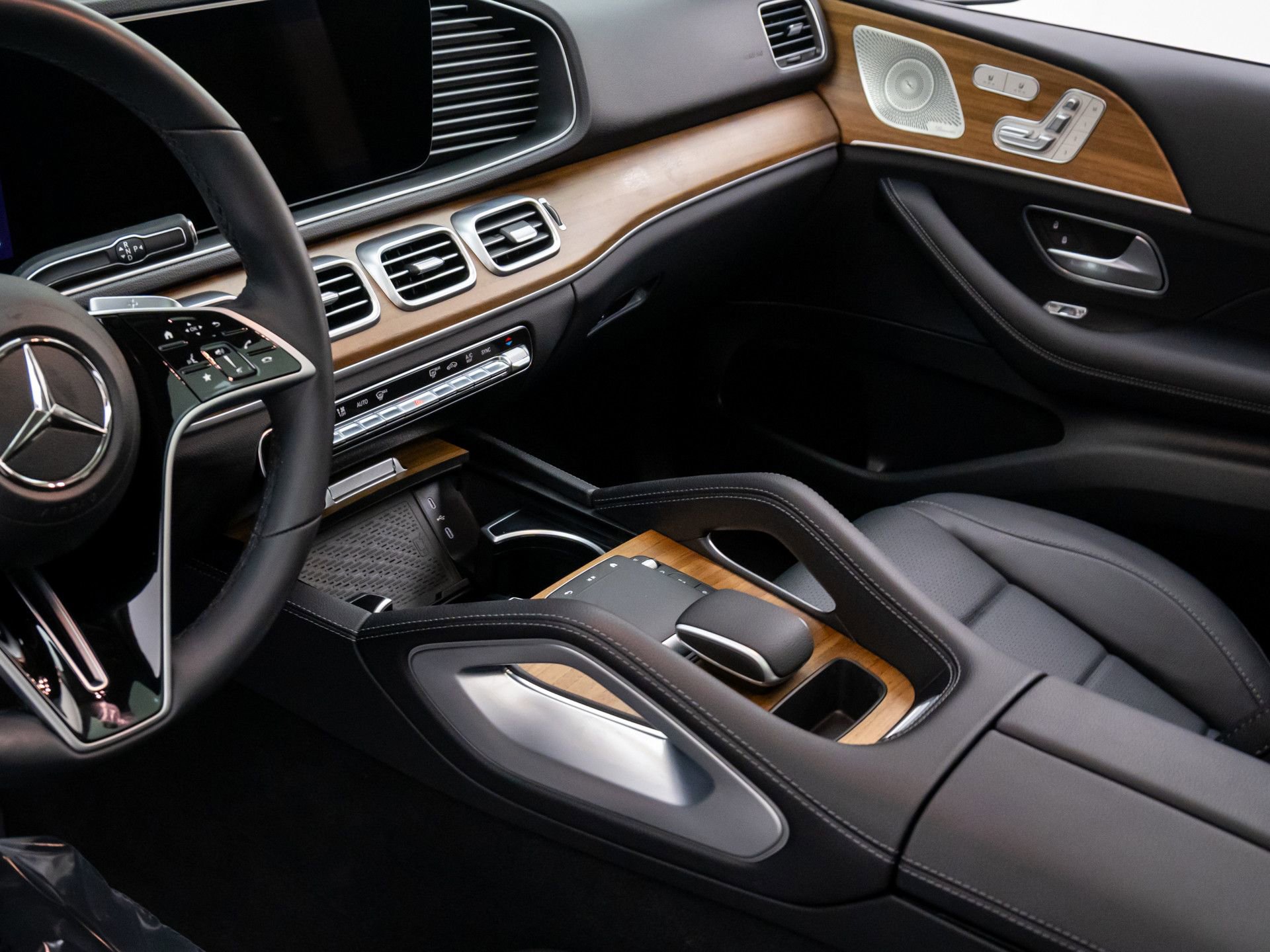 Certified 2024 Mercedes-Benz GLE 350 4MATIC image 11