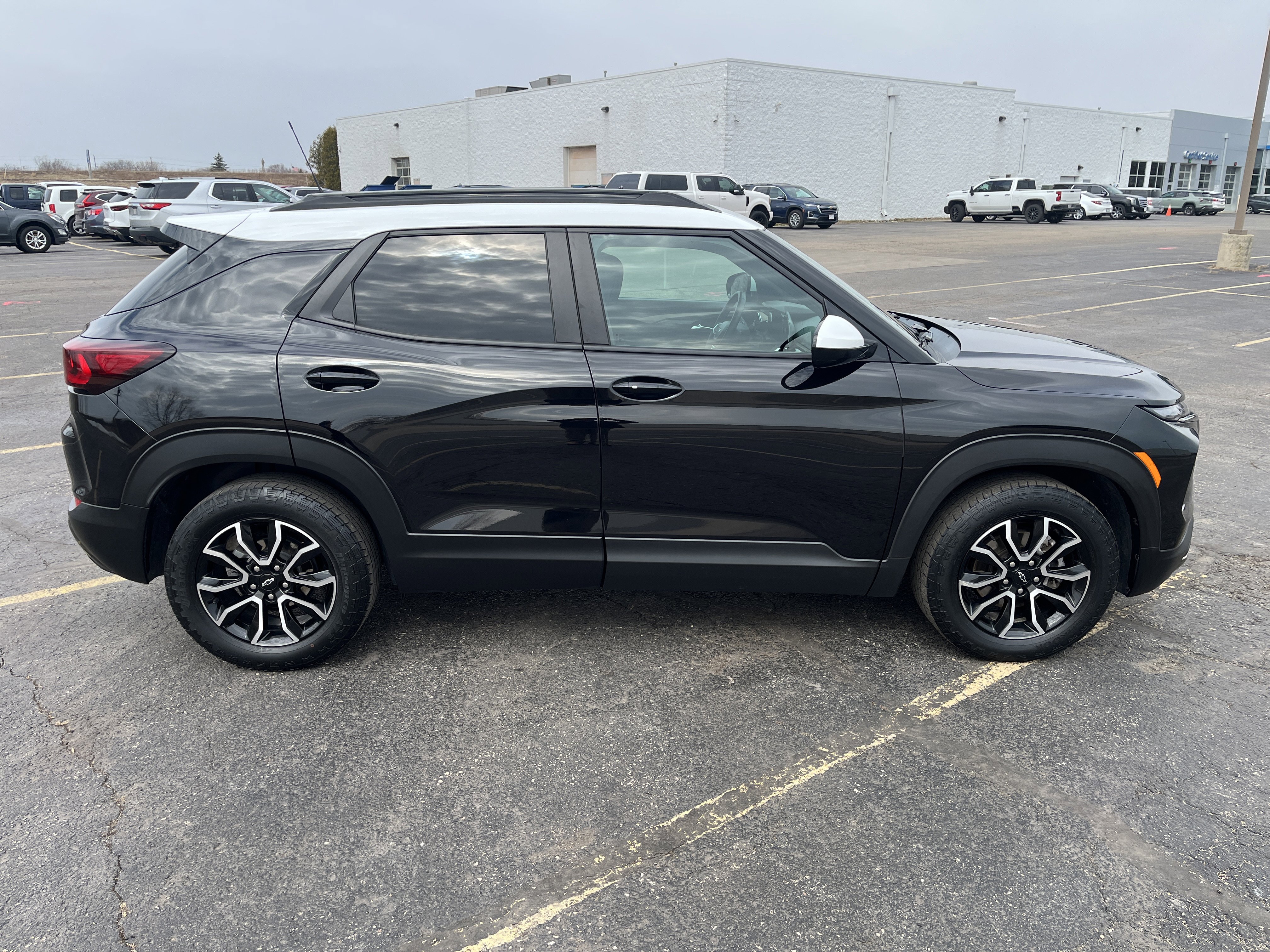 Used 2024 Chevrolet TrailBlazer ACTIV w/ Convenience Package image 7