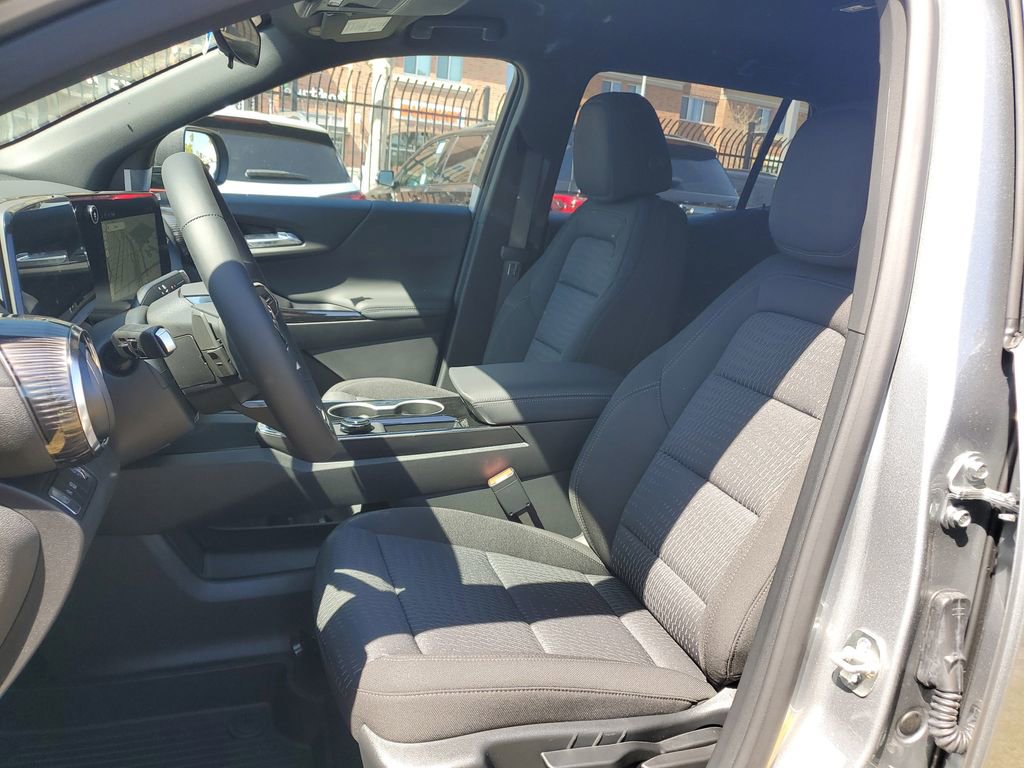 New 2026 Chevrolet Equinox LT w/ LPO, Floor Liner Package image 16
