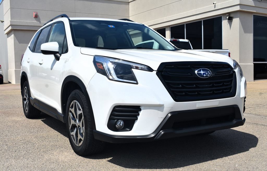 Used 2022 Subaru Forester Premium AWD/4WD image 7
