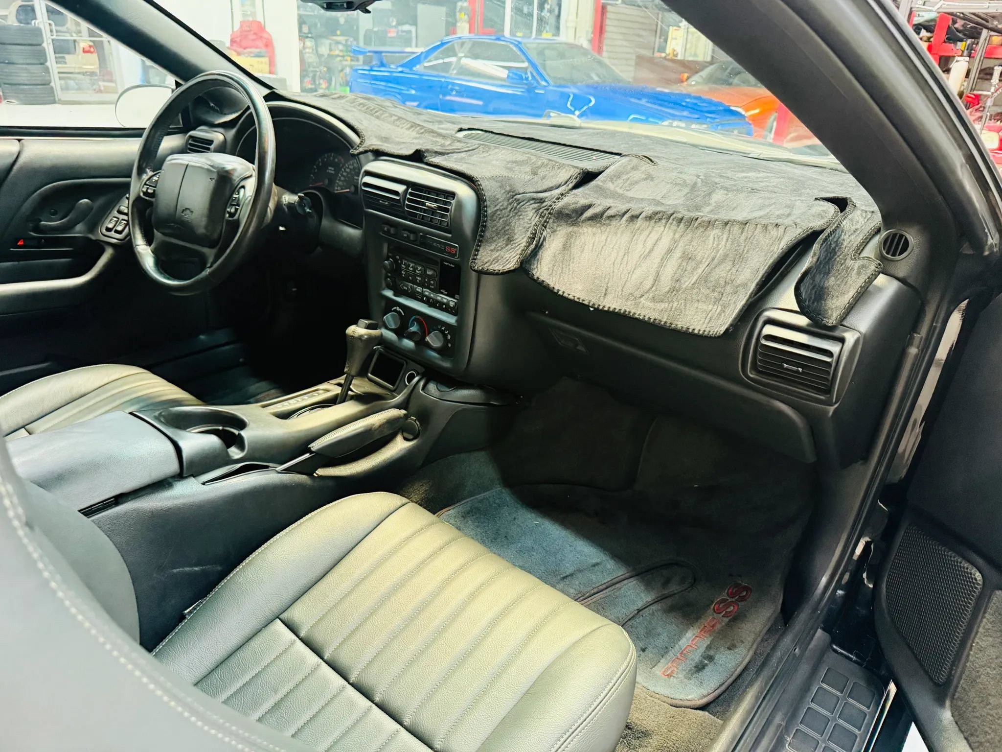 Used 2000 Chevrolet Camaro Z28 w/ SS Performance/Appearance Pkg RWD image 38