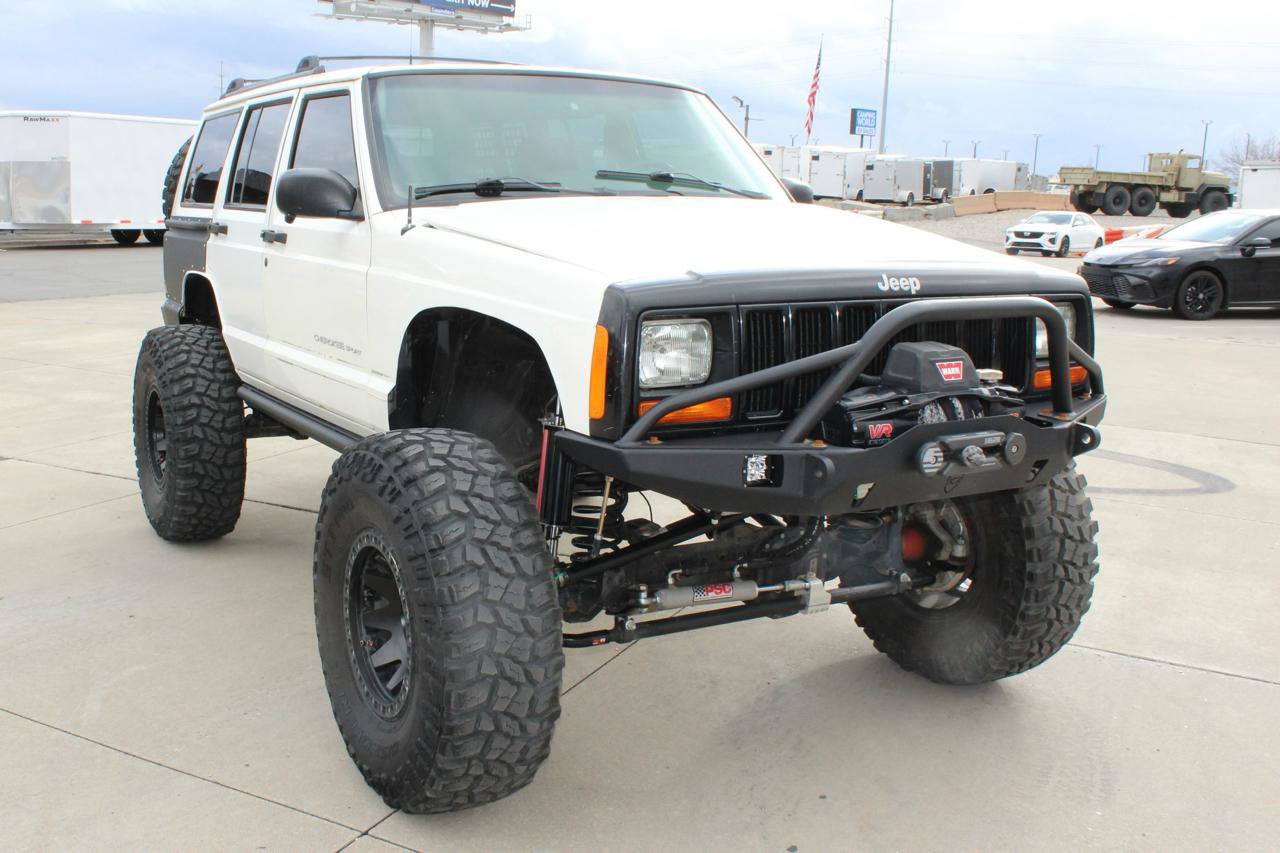Used 2001 Jeep Cherokee Sport image 4